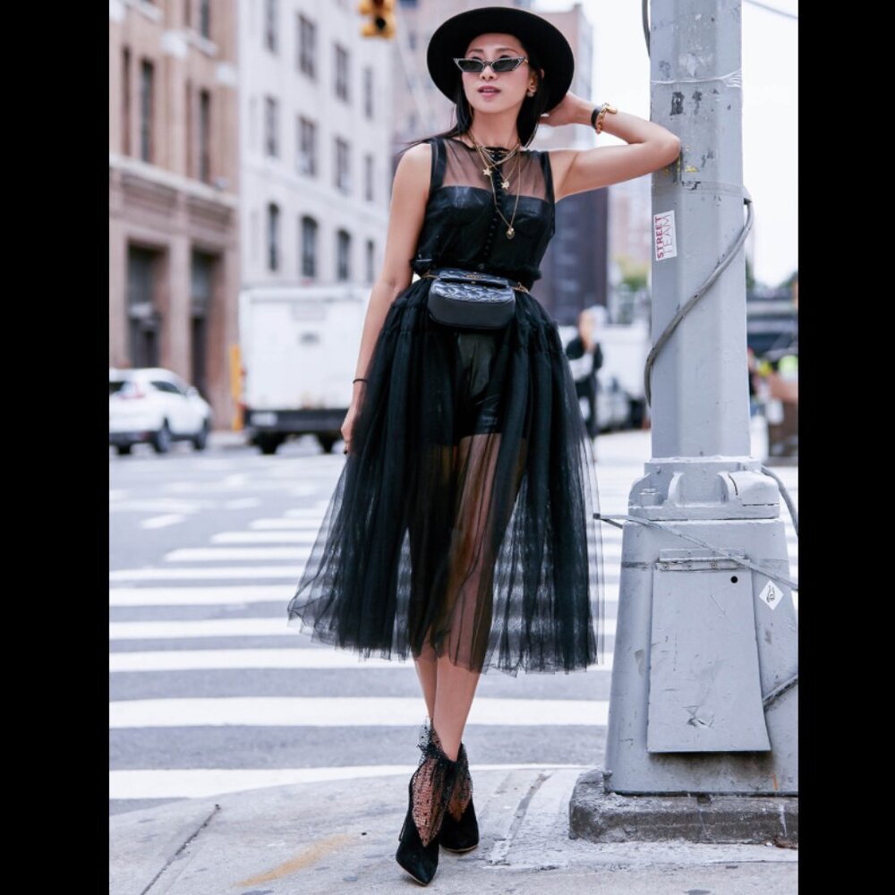 💥HOT ITEM!💥ADIDAS Sleek Pleated Midi Tulle Skirt in Black& White - Picture 12 of 15
